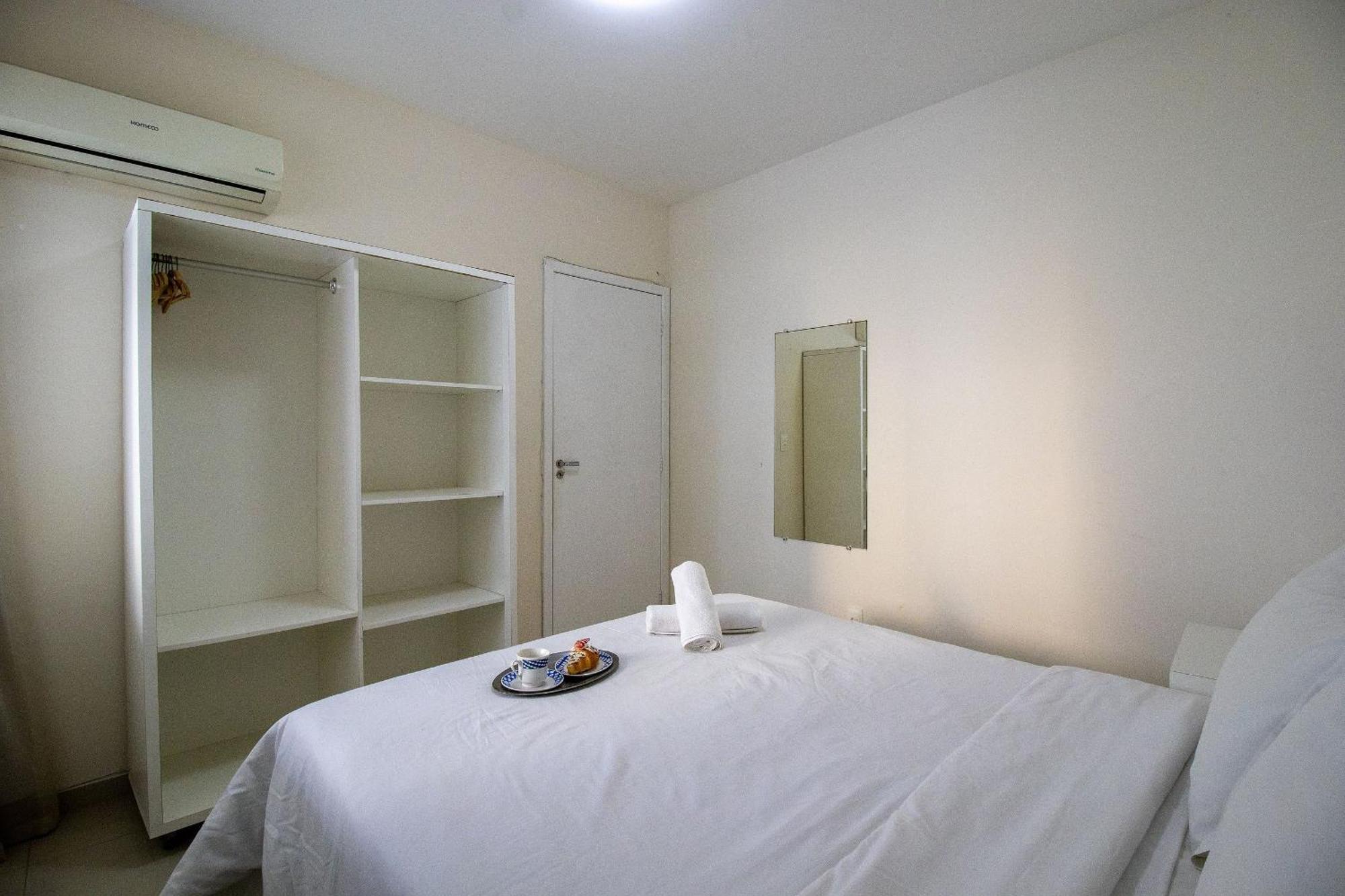 Mau31 - Churrasqueira, Av. Brasil, 3 Dorm Apartment *